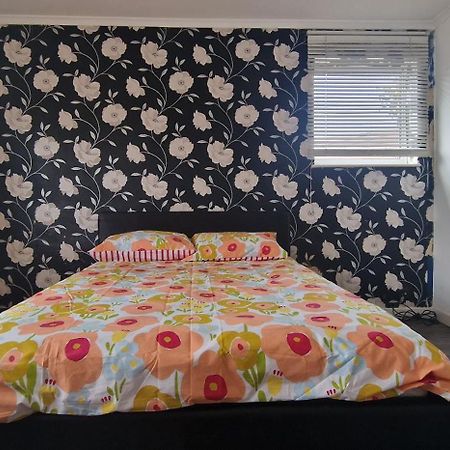 Ritz Place 2 Northolt  Luaran gambar